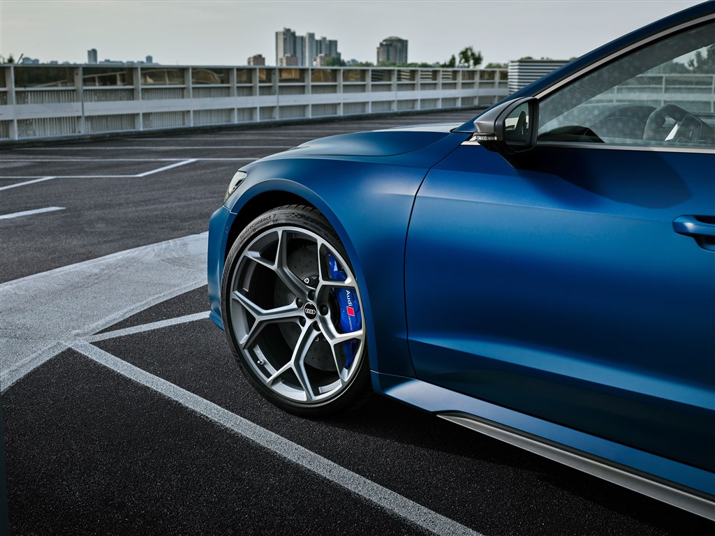 Audi RS 7 Sportback performance (Ascariblå mat)
(Foto: Audi Sport)